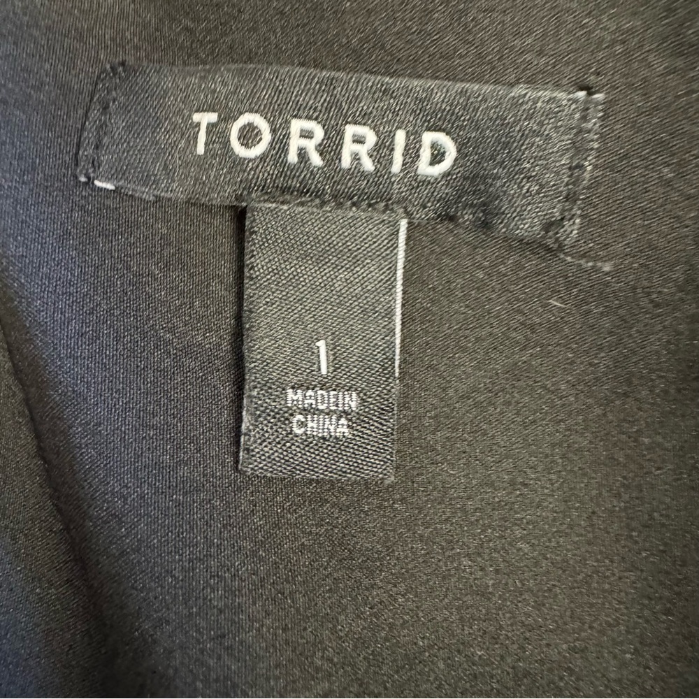 Torrid Studio Refined Crepe Satin Lapel Blazer Size 1X - Picture 5 of 6